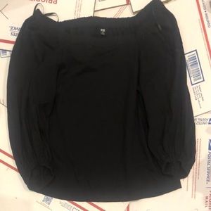❤️Uniqlo XS Black Top Exposed Shoulders Long Sleeves
